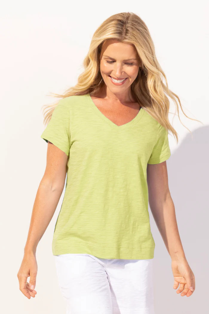 ESCAPE cotton v neck tee - Kiwi
