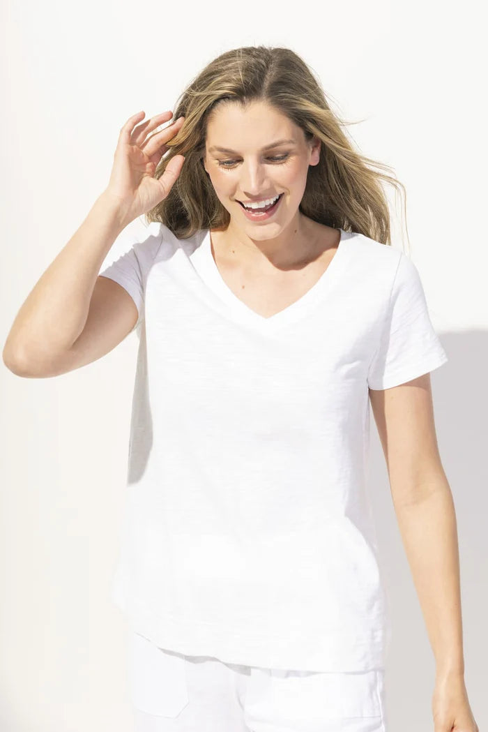 ESCAPE cotton v neck tee - White