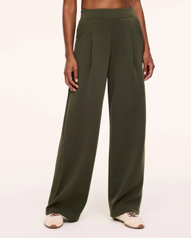 SPANX AirEssentials® Pleated Wide Leg Pant