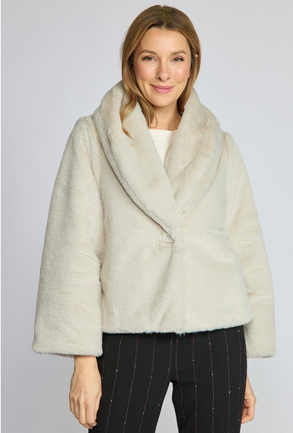 Showstopper Jacket in Sand