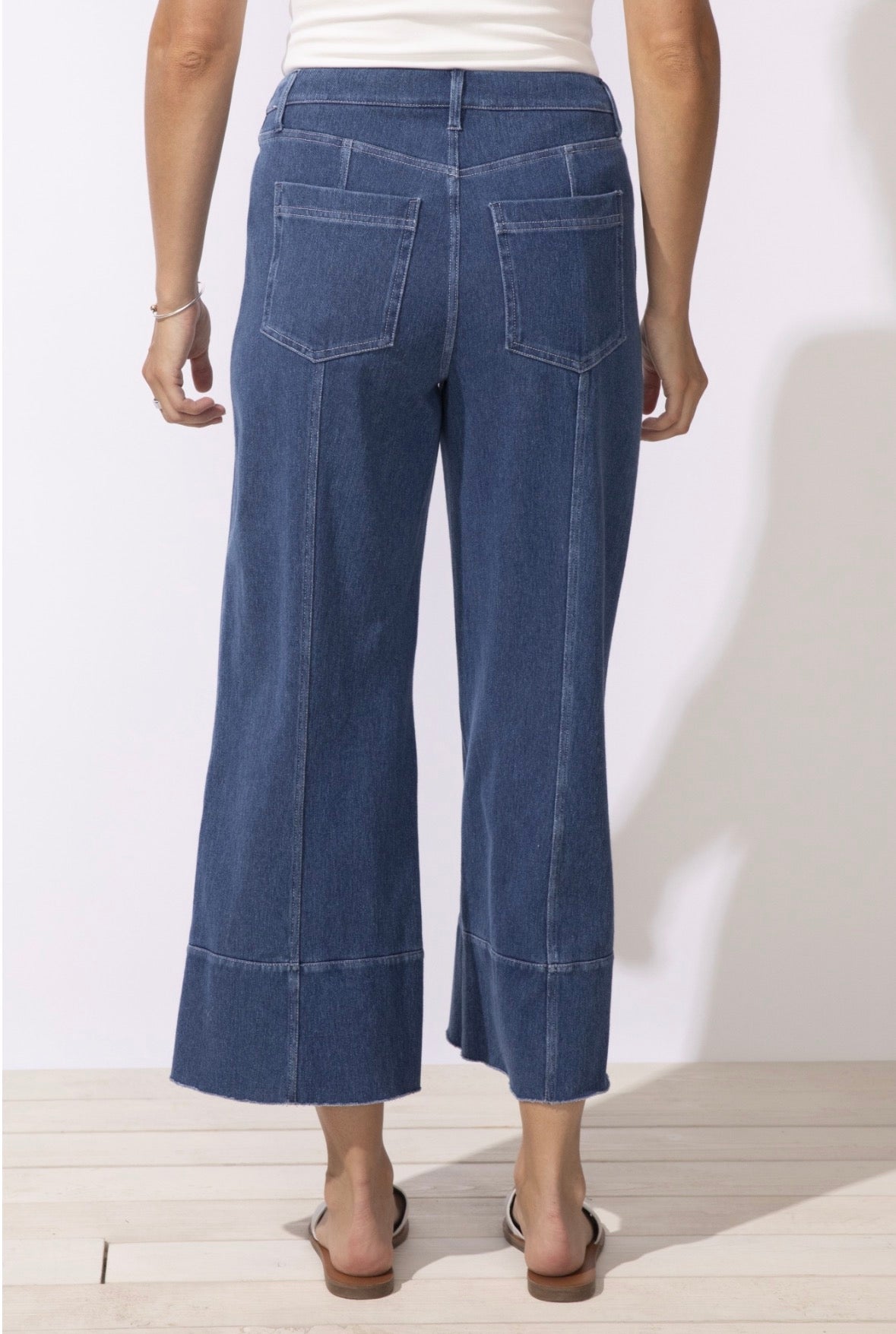 Comfort Knit Denim Crop Jean - Mid Wash