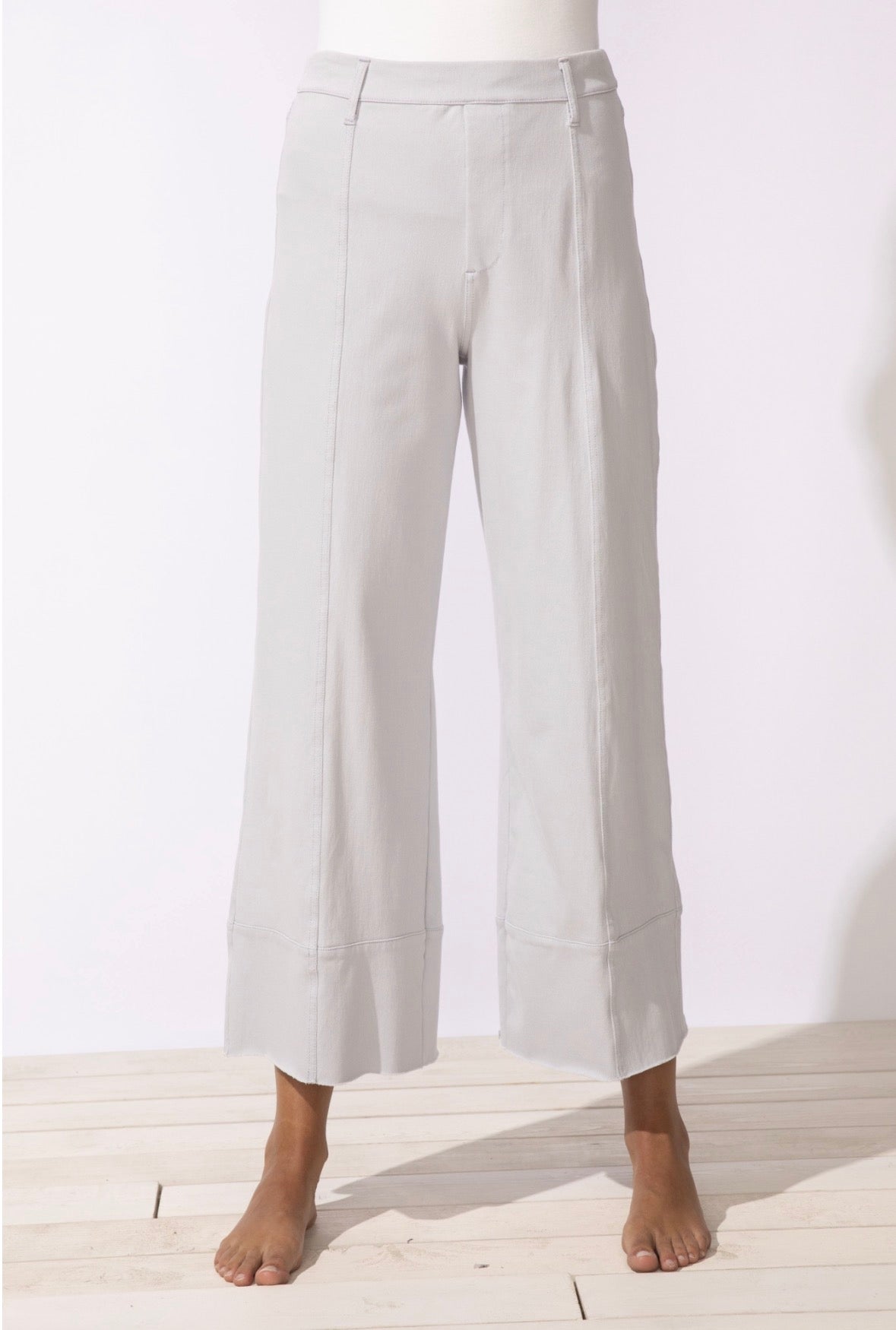 Comfort Knit Denim Crop Jean - White