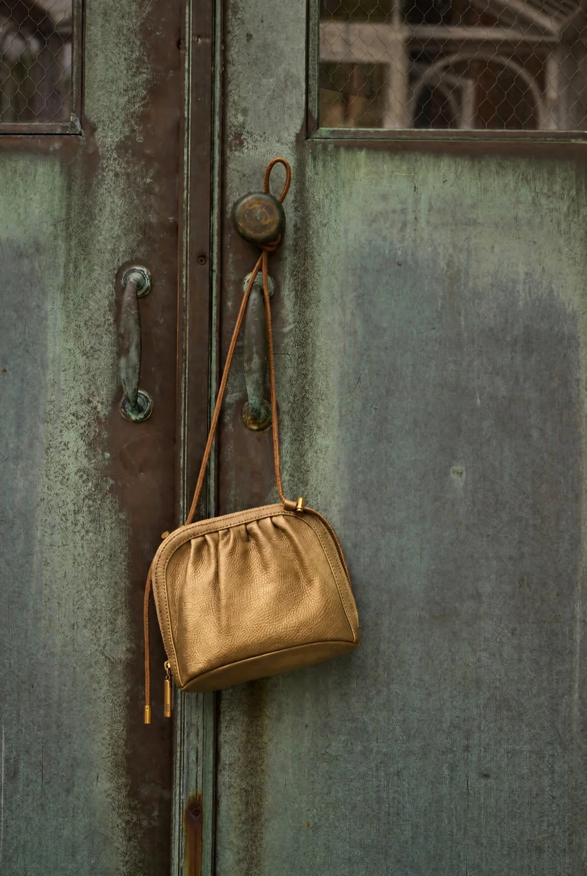Hobo Isabelle Crossbody