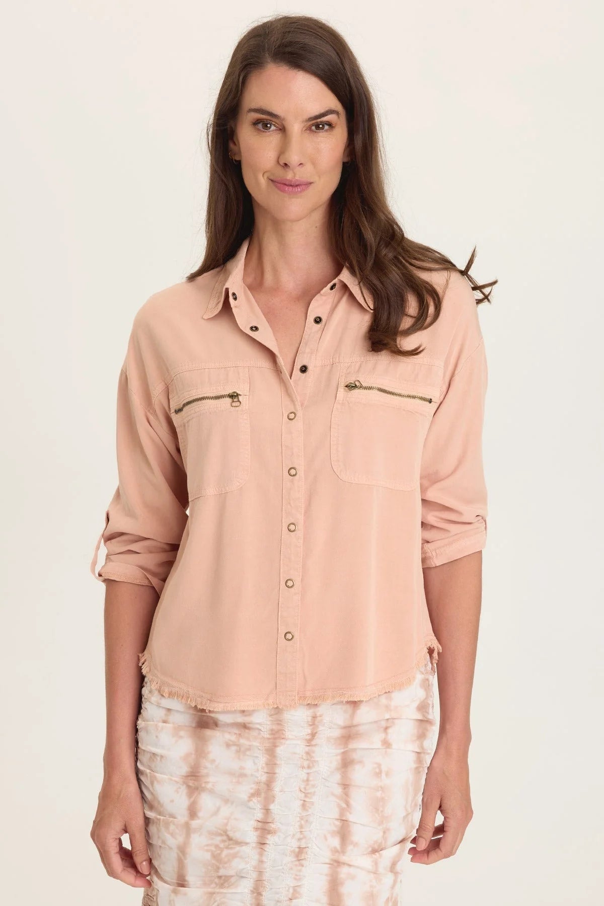 XCVI Knapp Button-Up