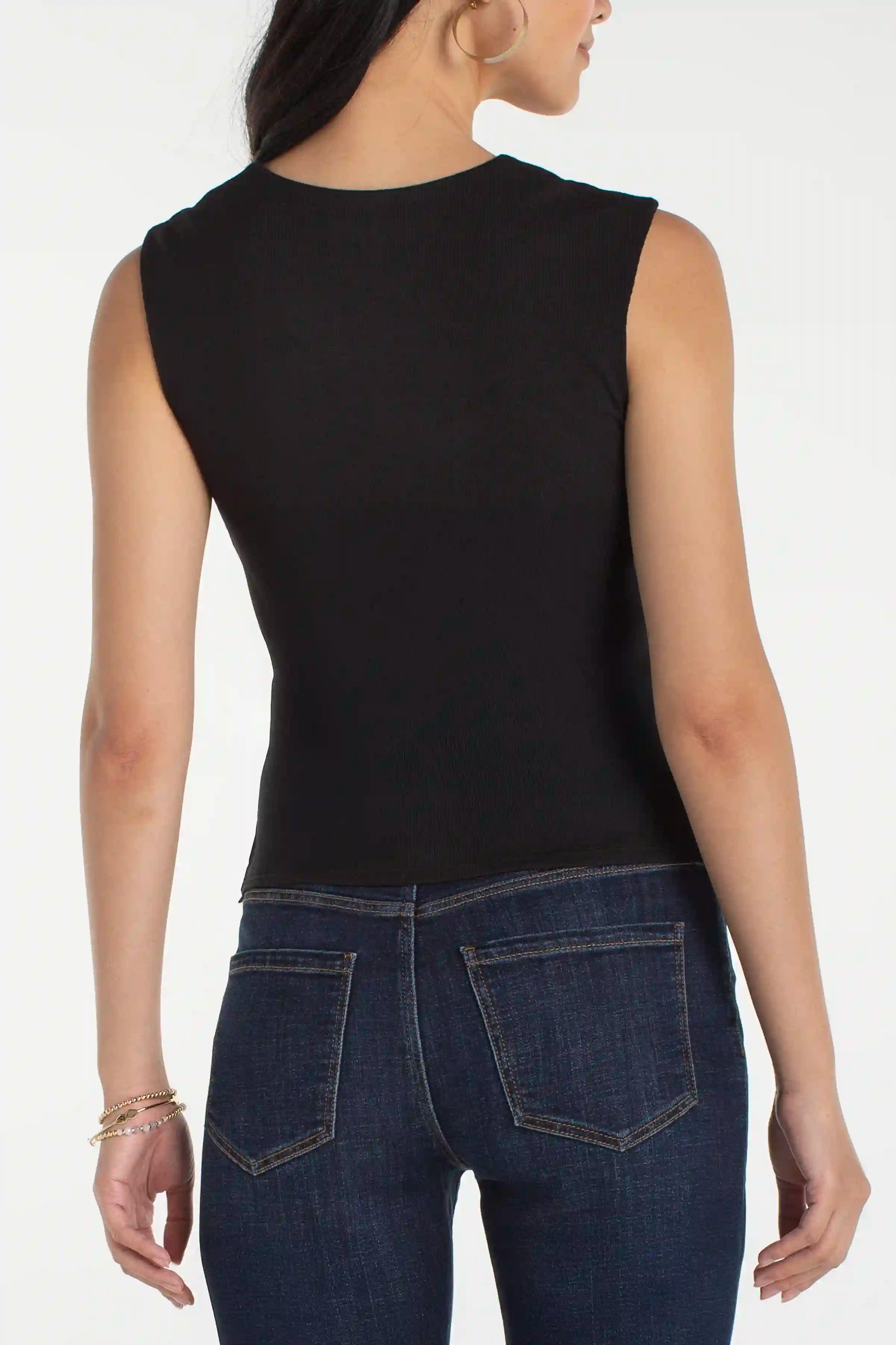 Sleeveless Built-in Bra Knit Top