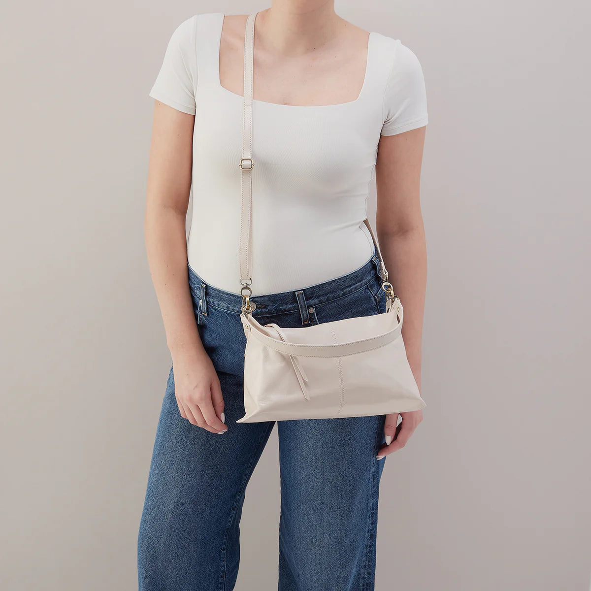 Hobo Avon Shoulder Bag - Pale Flax