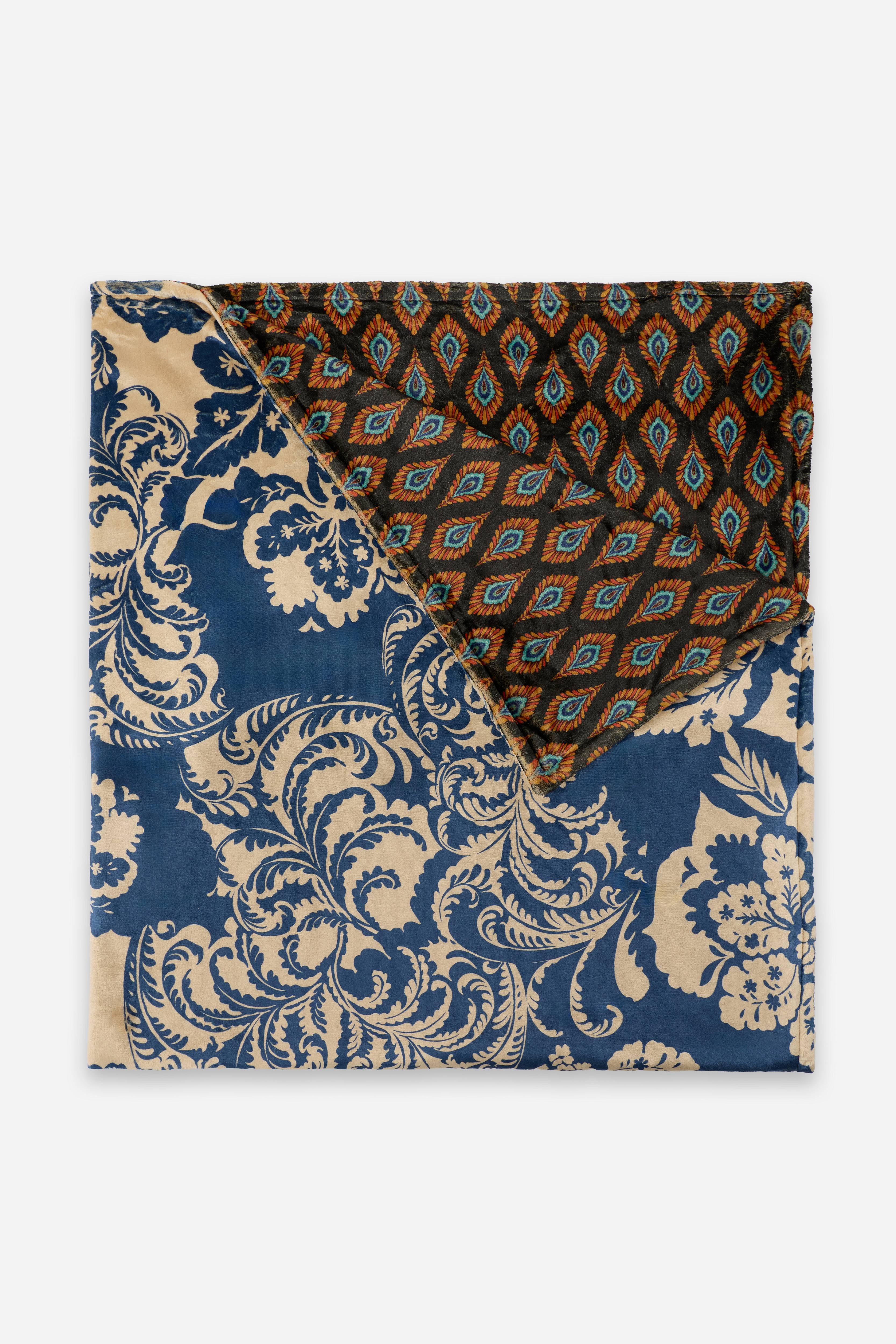 LAUREL CANYON COZY BLANKET - Zafira Bloom